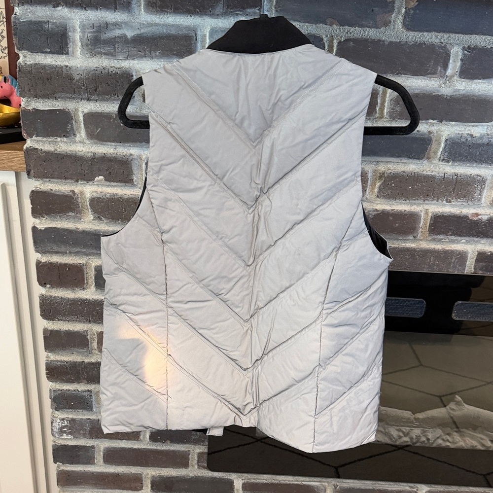 Athleta Gray Quilted Vest - Picture 3 of 3
